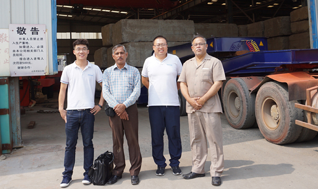 1523844829873690.jpg Customer visit TITAN VEHICLE (7).jpg