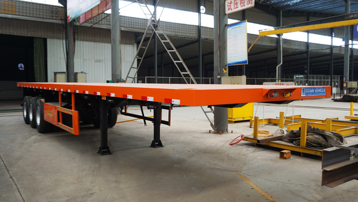 TITAN Flatbed Trailer  (4).JPG