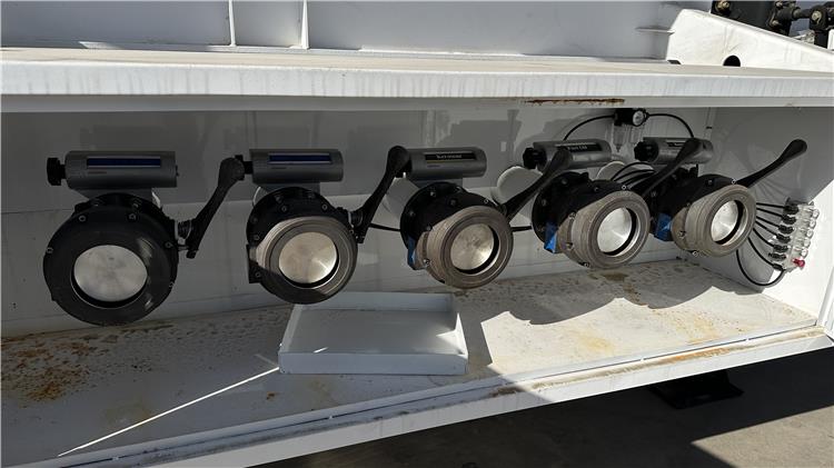 Bhachu 45000 Liters Fuel Tanker Trailer for Sale In Tanzania