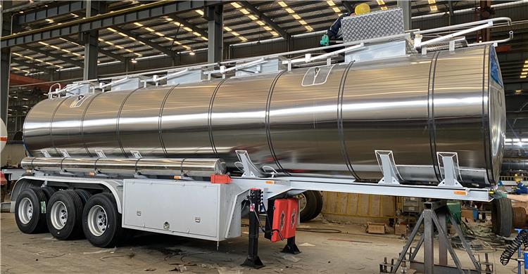 Bhachu 3 Axle Aluminum Tanker Trailer for Sale In Tanzania