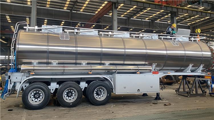 Bhachu 3 Axle Aluminum Tanker Trailer for Sale In Tanzania
