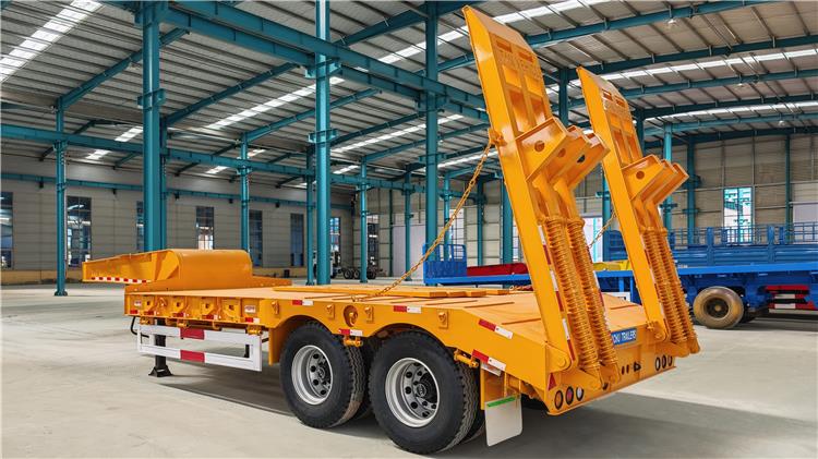 2 Axle Low Bed Truck Trailer for Sale In Uganda