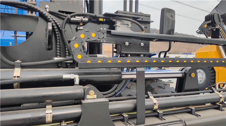 Xcf30kt Shipping Container Lift Truck Handler For Sale In Tanzania