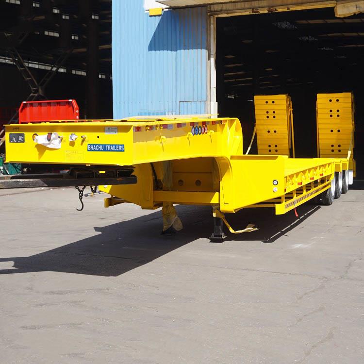 Tri Axle Low Bed Truck Trailer
